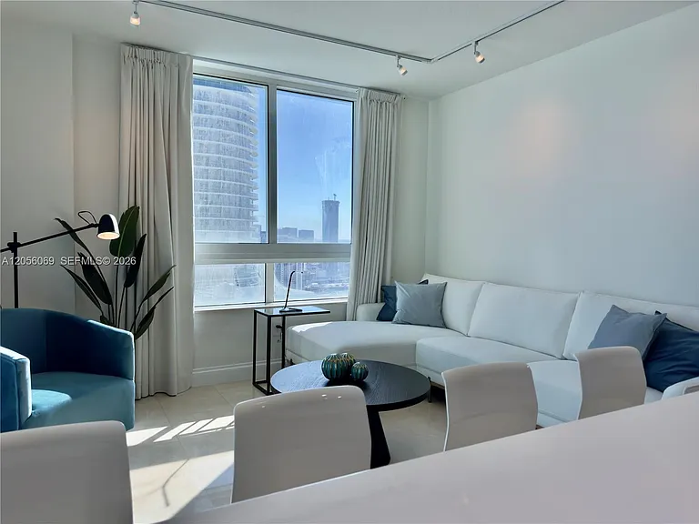 1900 N Bayshore Dr #4003 — Photo 8