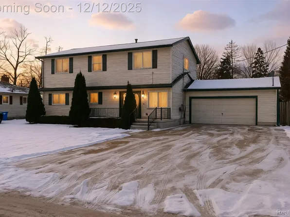 32477 Saint Vincent Ave, Warren, MI 48092
