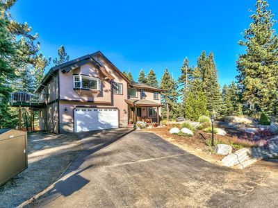 1899 Crystal Air Dr, South Lake Tahoe, CA, 96150