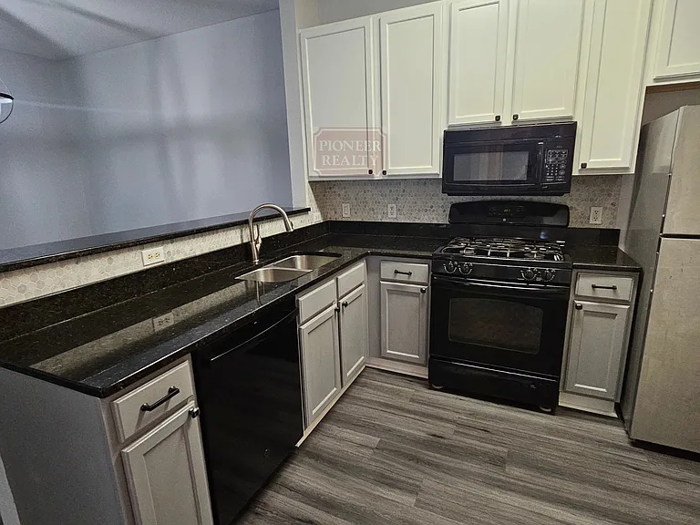 9301 Baffy Ct — Photo 8