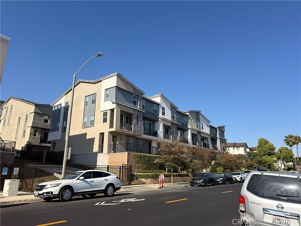 2nd image of 342 Fitzpatrick Rd #106-B1