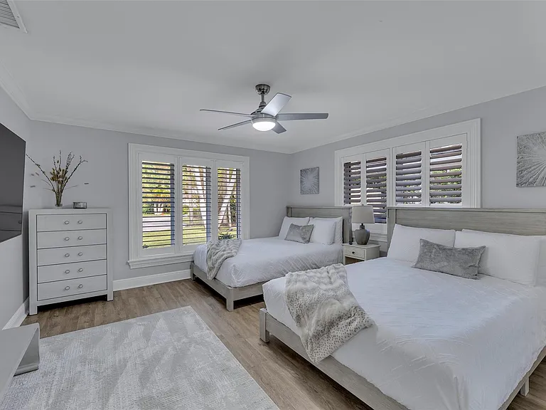 272 Imperial Ln — Photo 5