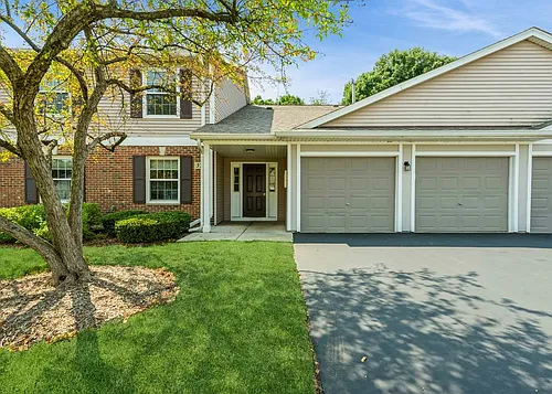 379 Woodview Cir #A Photo 1