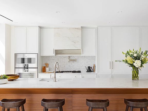 3rd image of 251 W 91st St #5A