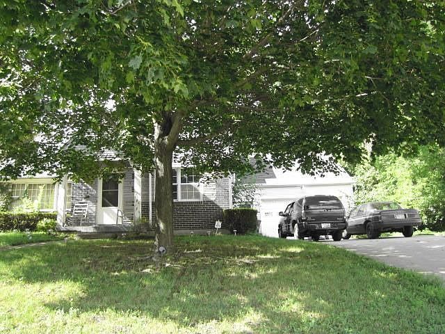 1st image of 455 Rockcliff Cir