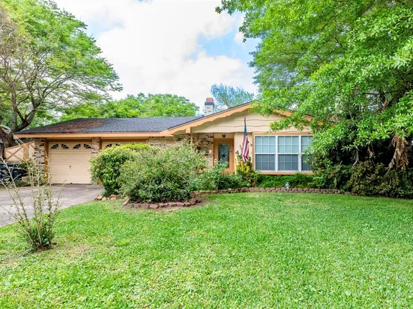 4130 Willow Oak, Groves, TX 77619