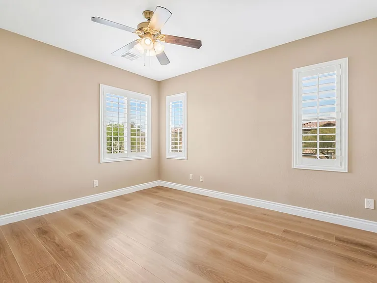 7616 Perla Del Mar Ave — Photo 10