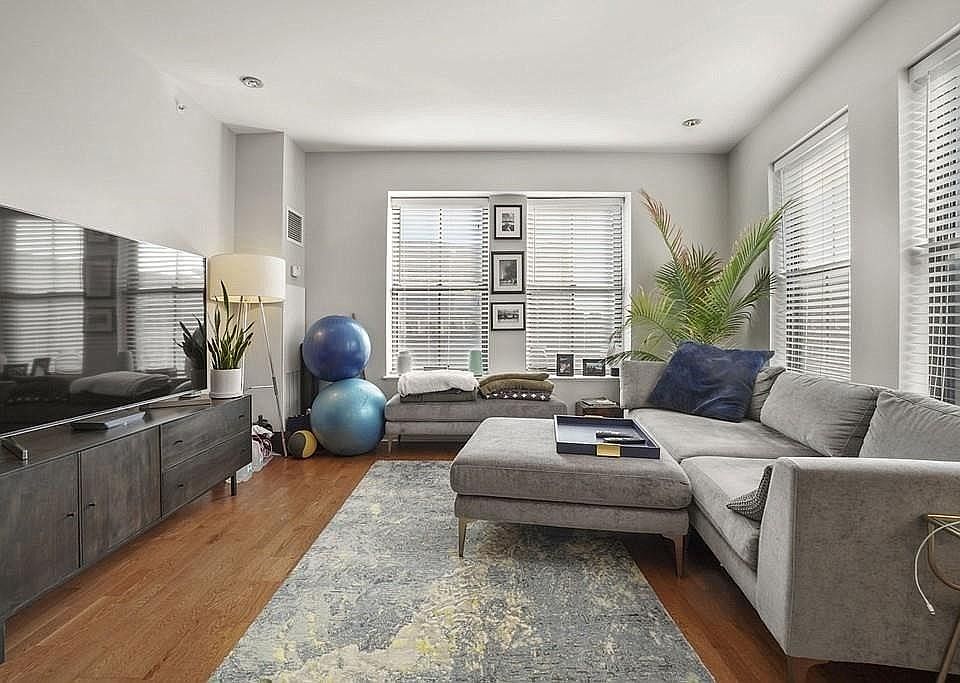 1st image of 15 Waltham St APT B-401