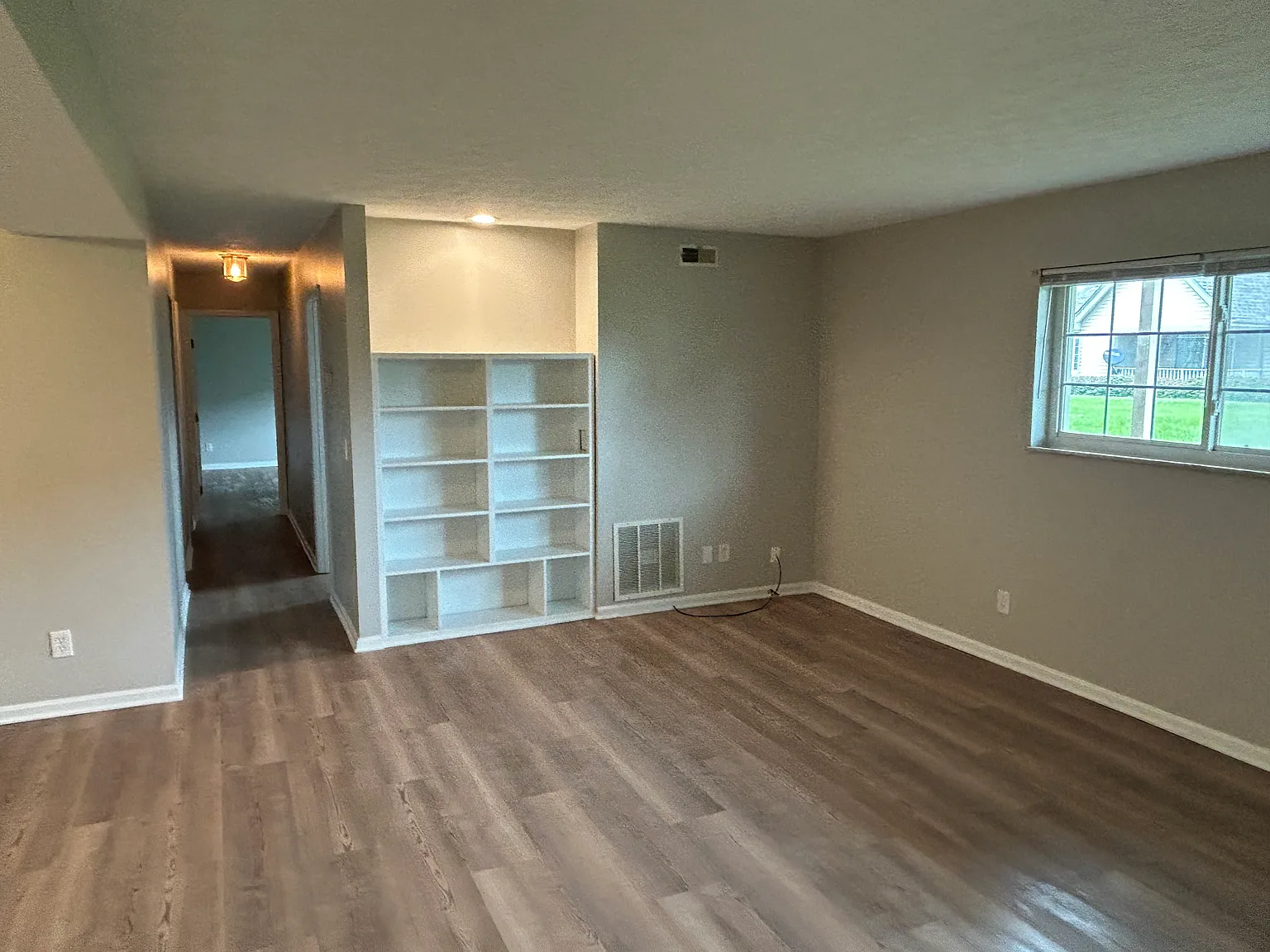 2 bed, 1029 sqft, $1,400 — Photo 2