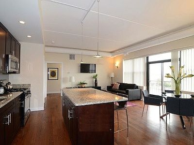 2nd image of 2609 W Belmont Ave Unit 205W