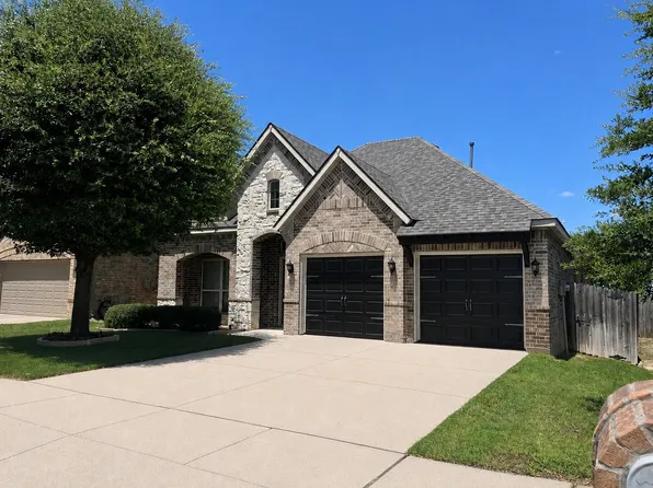 1105 Prairie Heights Dr, Fort Worth, TX 76108