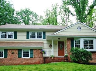 24 Red Hill Rd, Warren, NJ 07059