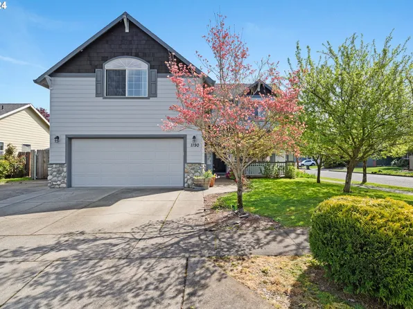 1190 S Sycamore St, Canby, OR 97013