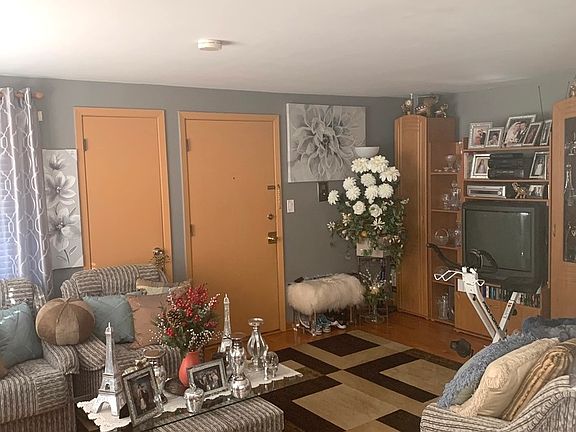 4th image of 8541 W Grand Ave #3W