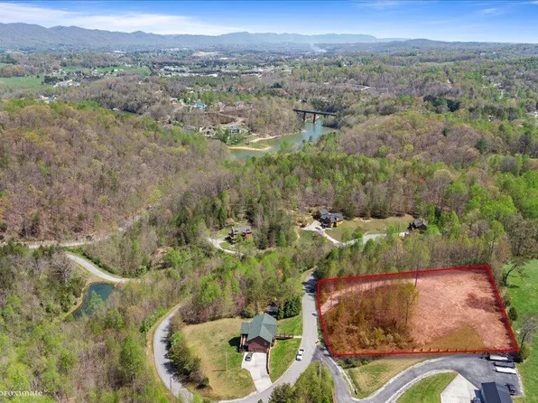 281 Red Oak Cir, Caryville, TN 37714