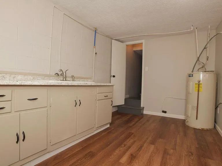 121 Eastern Hills Dr — Photo 18