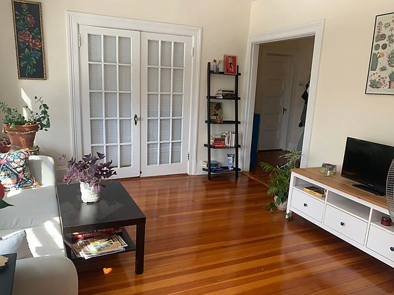 3rd image of 884 Massachusetts Ave #8