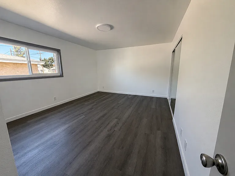 8521 Belmont St #B — Photo 10