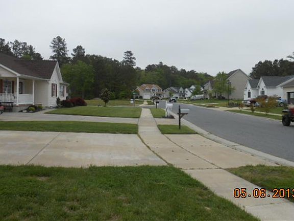 3rd image of 206 Caspian Dr