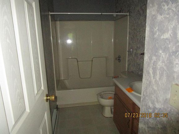 4th image of 87 N Main St