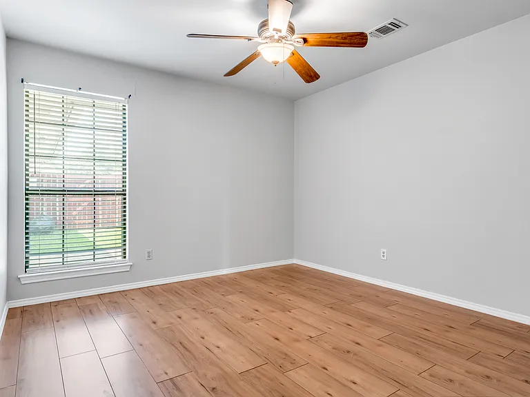 2200 Reading Rd — Photo 16