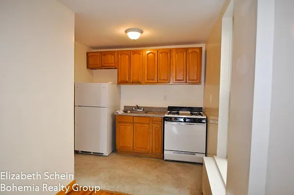 Rented by Bohemia Realty Group | media 13