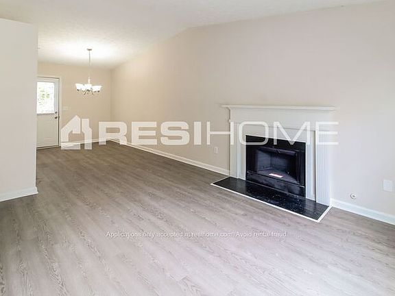 5th image of 2272 Ramblewood Cir