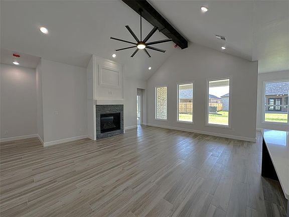 5th image of 8112 NW 152nd St