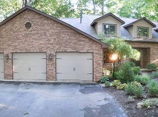 7401 W River Rd, Yorktown, IN 47396