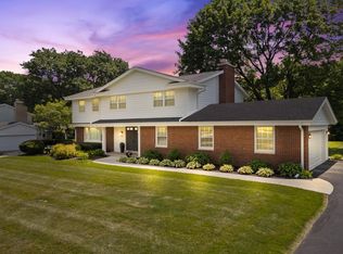 18275 Surrey Ln, Brookfield, WI 53045