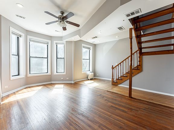 3rd image of 2202 W Belmont Ave #F2