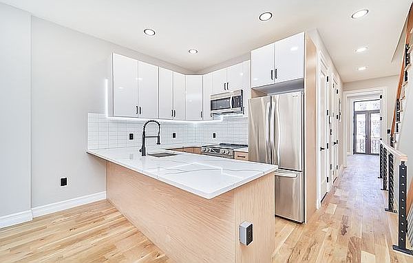 1st image of 334 E 116th St #2