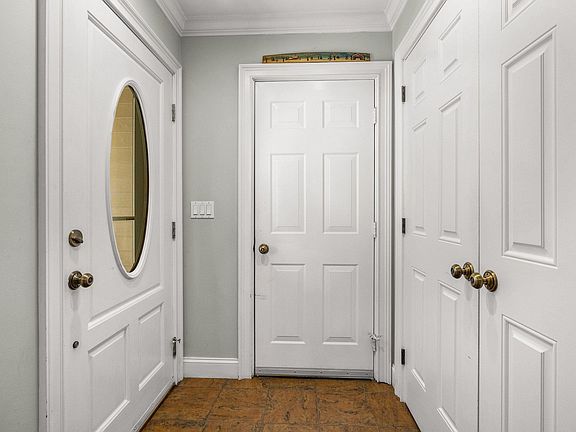 4th image of 579 Sagamore Avenue #29