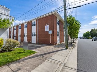 9100 Amherst Ave APT A1, Margate City, NJ 08402
