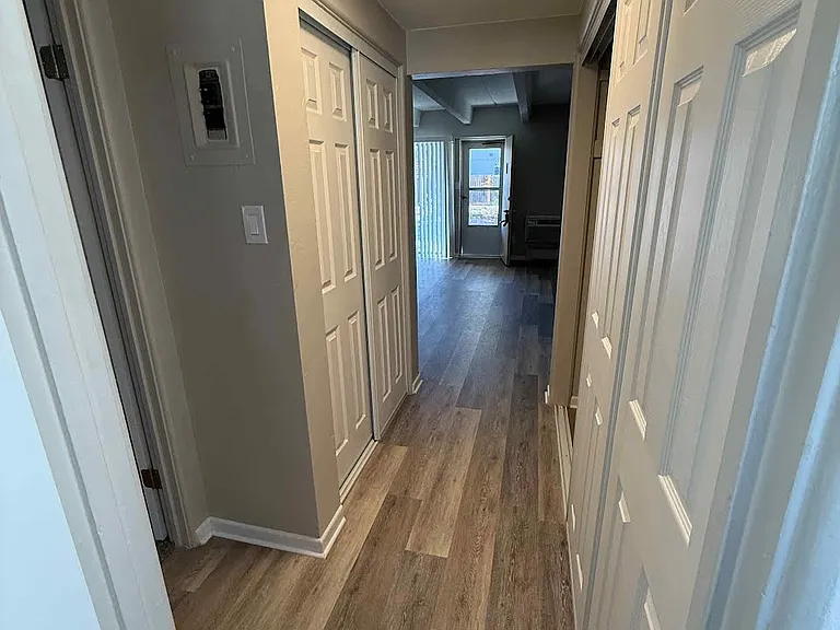 1107 Carr — Photo 15