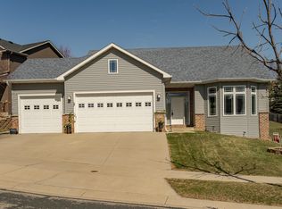2533 Boulder Ridge Ln NW, Rochester, MN 55901