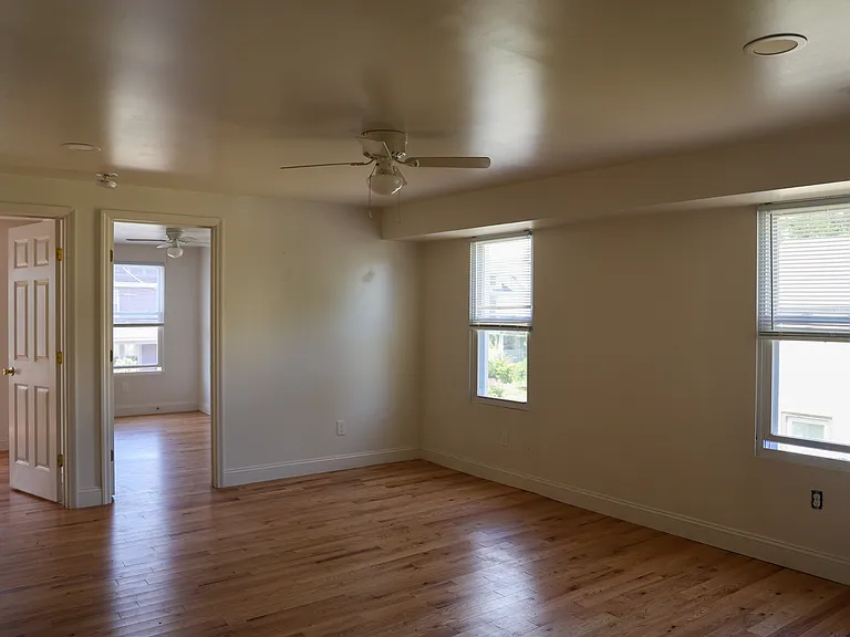 10 Pine St #3 — Photo 12