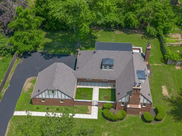 1120 Fairway Blvd, Columbus, OH 43213