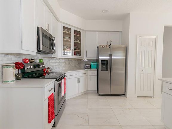 4th image of 6609 Lake Pembroke Pl