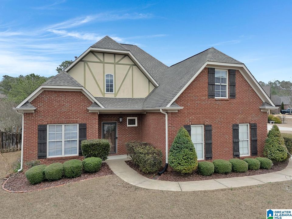 1st image of 401 River Oaks Ln