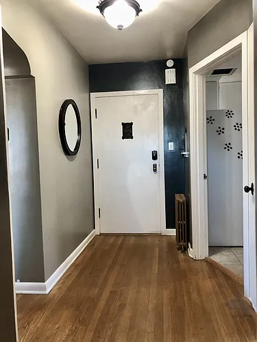 108 N Vine St Photo 1