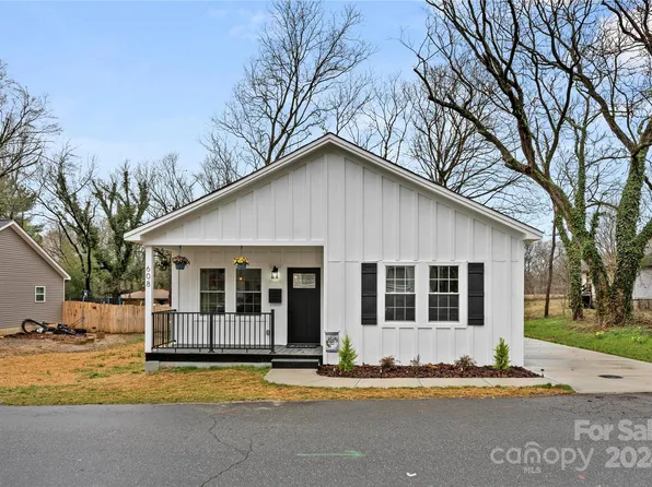 608 Tait St, Lincolnton, NC 28092
