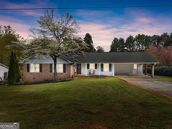 3rd image of 3670 Whiting Rd