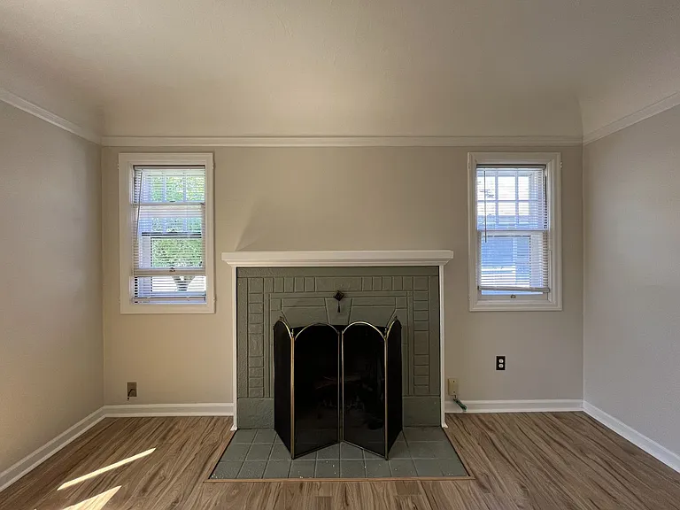 2417 N Rosa Parks Way — Photo 16