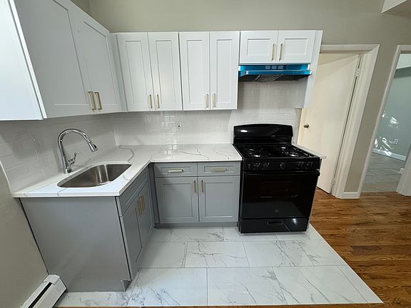 2nd image of 246 Roseville Ave #4BB