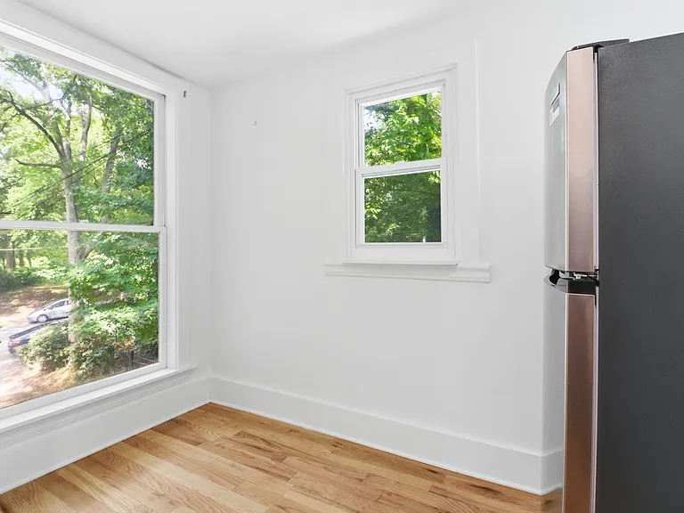 186 Hurt St NE #D1 — Photo 11
