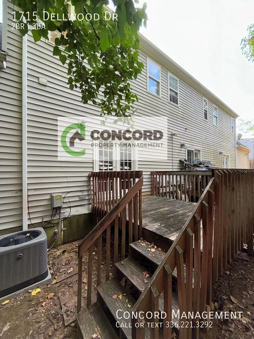 1715 Dellwood Dr/Concordmgmt. Be aware of scams — Photo 2