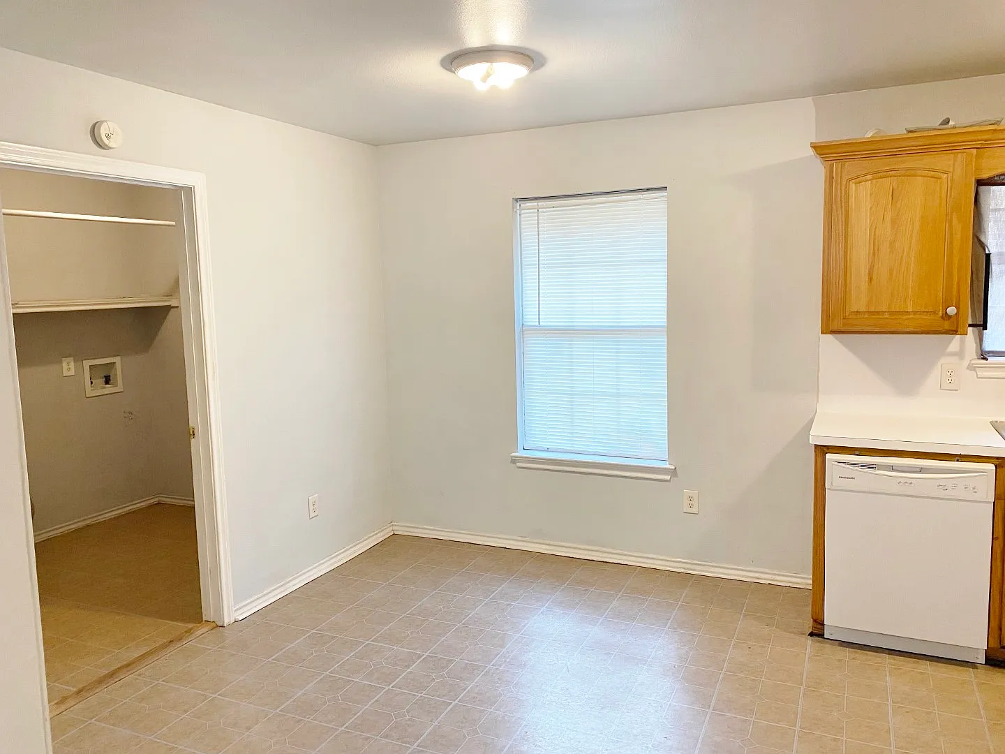 3 bed, 1188 sqft, $1,495 — Photo 4
