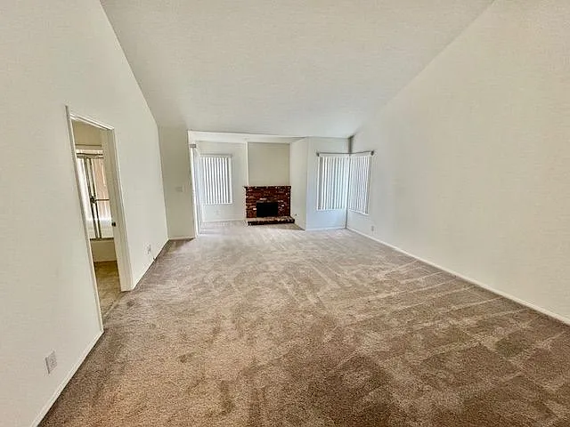 18336 Algiers St — Photo 4