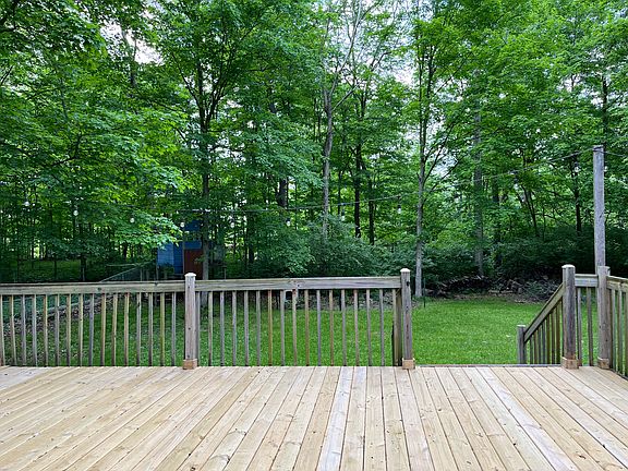3rd image of 150 Hickorywood Ct